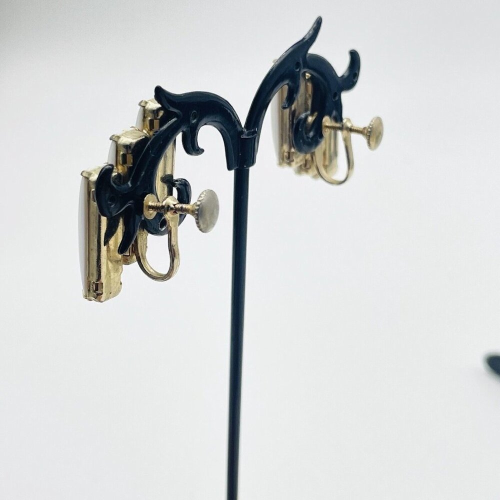 Vintage Stacked Milk Glass Bead Earrings Gold Tone Screw Back Classic Career - Picture 8 of 10